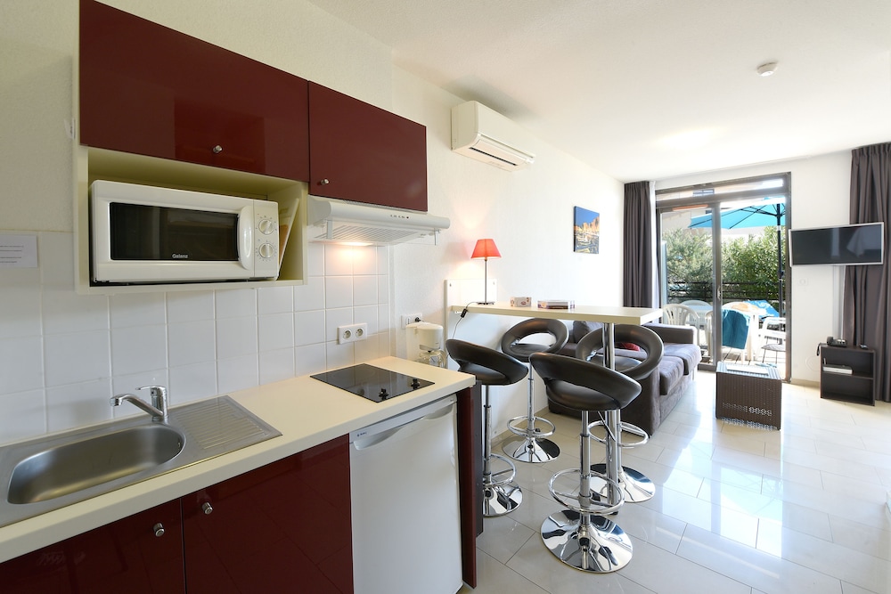 Studio, 1 Double Bed, Terrace, Garden View - Photo 4