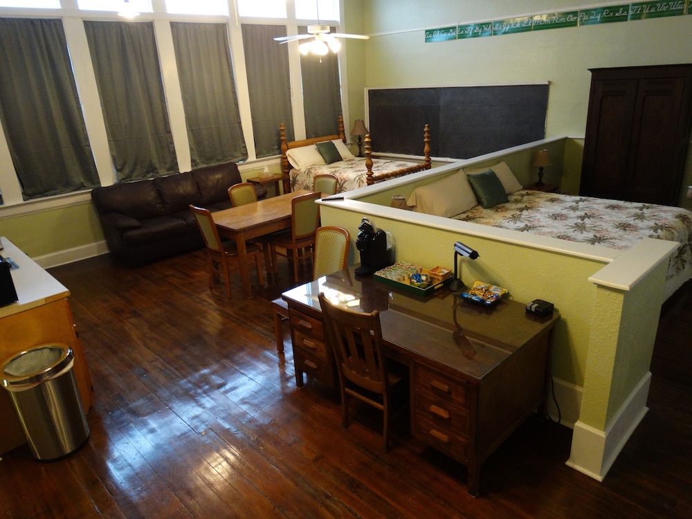 Green Suite