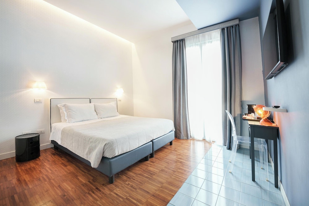 Superior Double or Twin Room, Balcony, City View