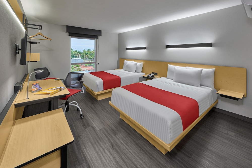 Room, 2 Double Beds - Photo 1