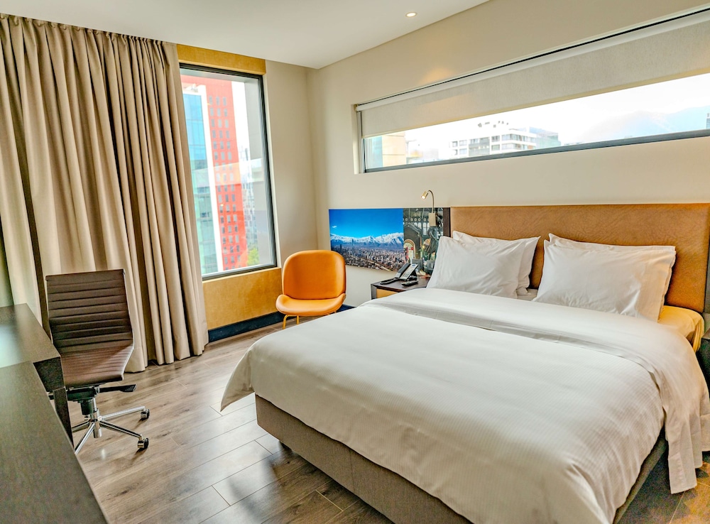 Business Room, 1 Queen Bed, Accessible - Photo 7