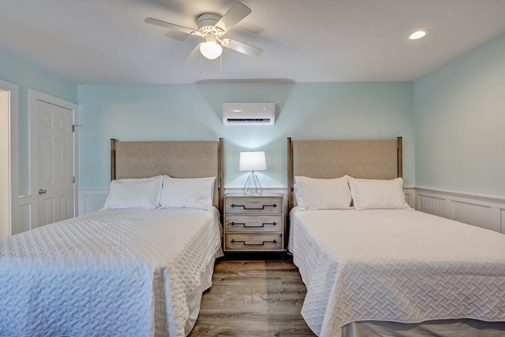 Standard Studio, 2 Queen Beds, Kitchenette photo 2