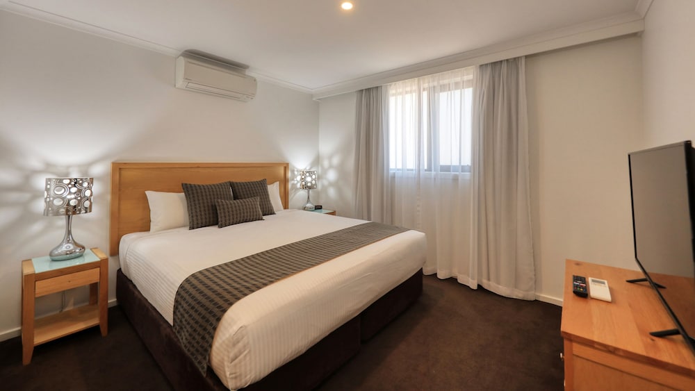 1 Bedroom Executive Apartment photo 2