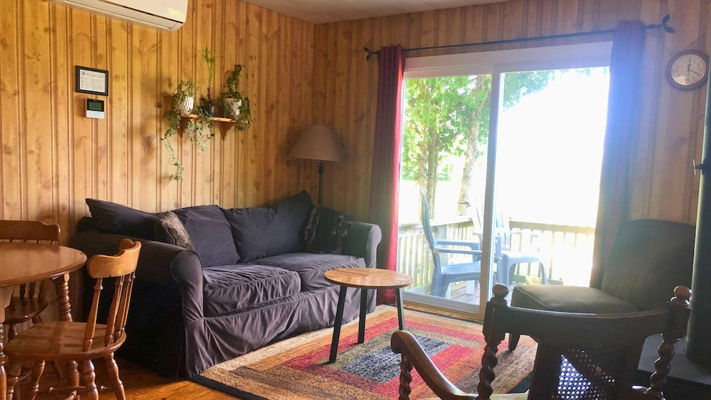 Cottage 3 Waterfront with Wi Fi and TV photo 1