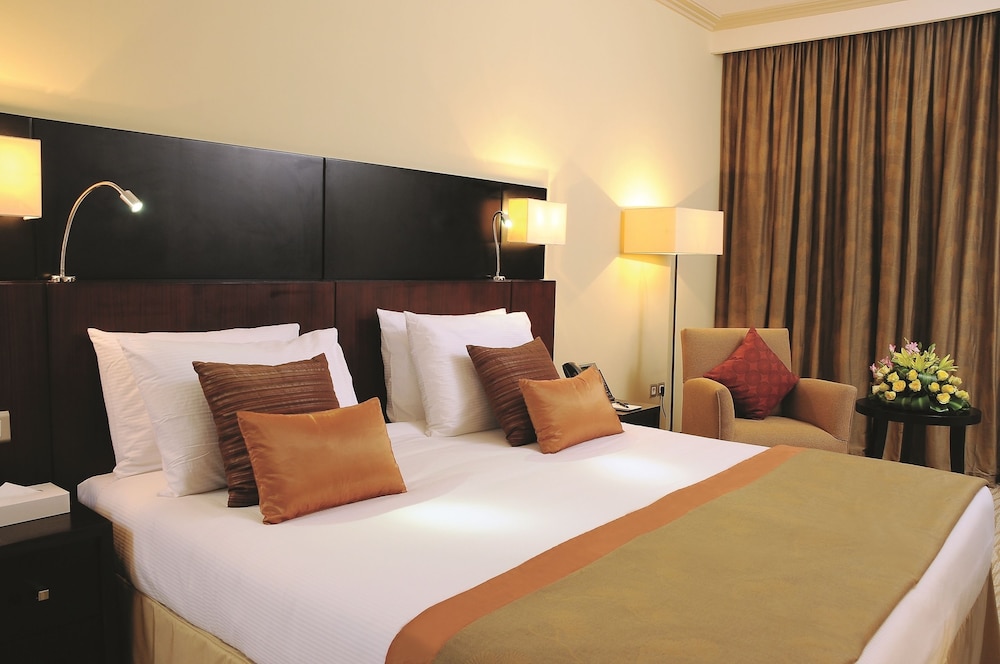 Deluxe Suite, 1 King Bed - Photo 19