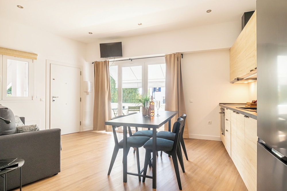 Standard Apartment, Multiple Bedrooms (Calahonda Beach A)