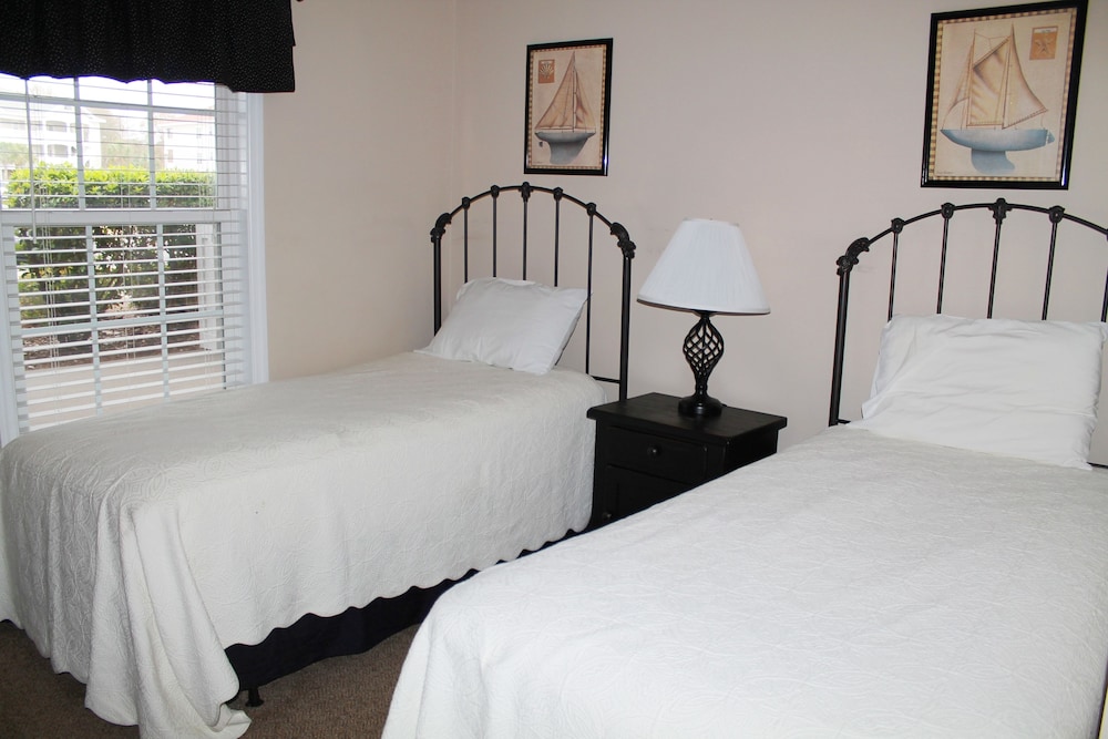 Condo, Multiple Beds (614 Ironwood) photo 1