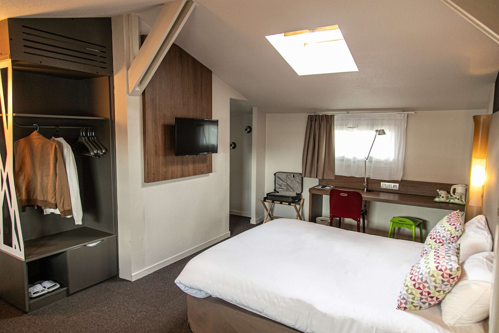 Room, Multiple Beds - Photo 1