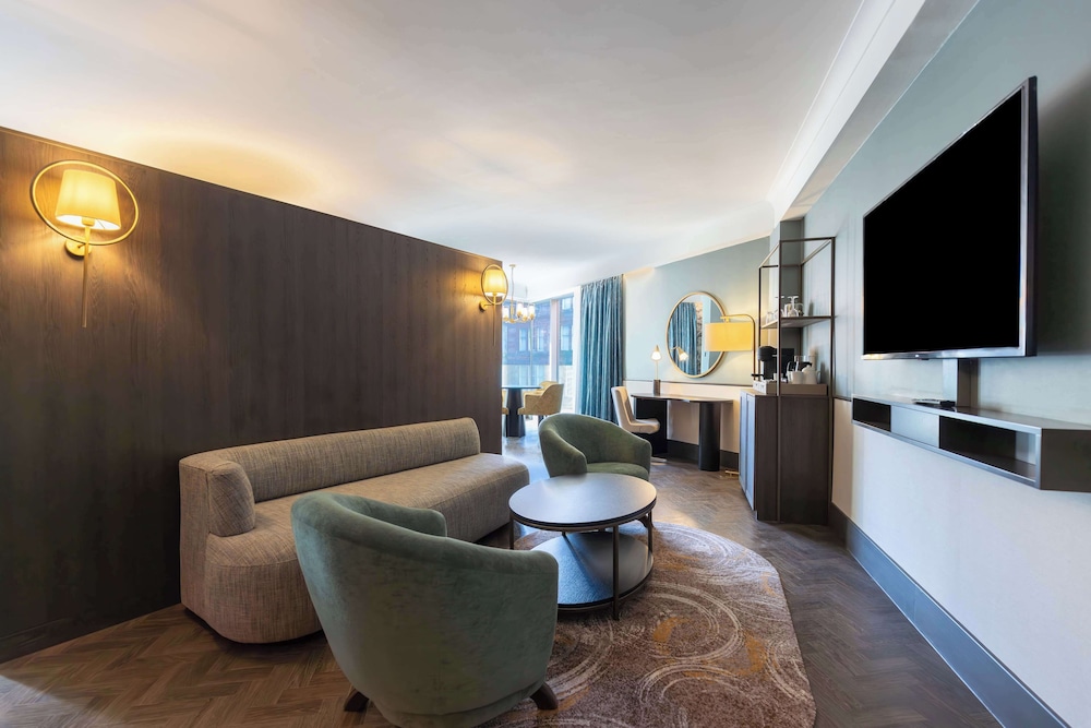 Suite, 1 Bedroom - Photo 5