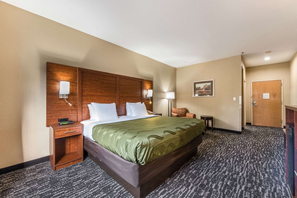 Room, 1 King Bed, Non Smoking - Photo 1