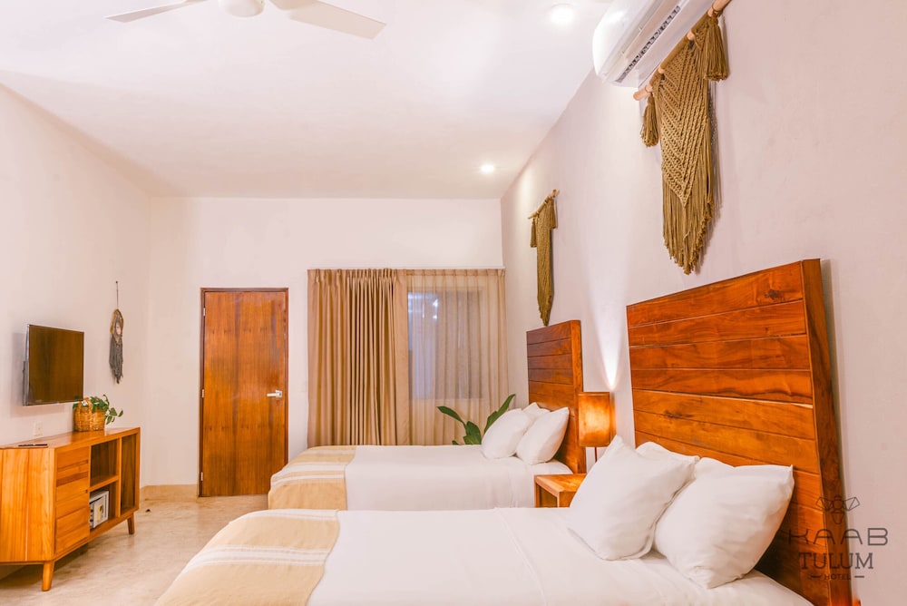 Junior Suite 1 King bed with Sofa bed, Pool view photo 1