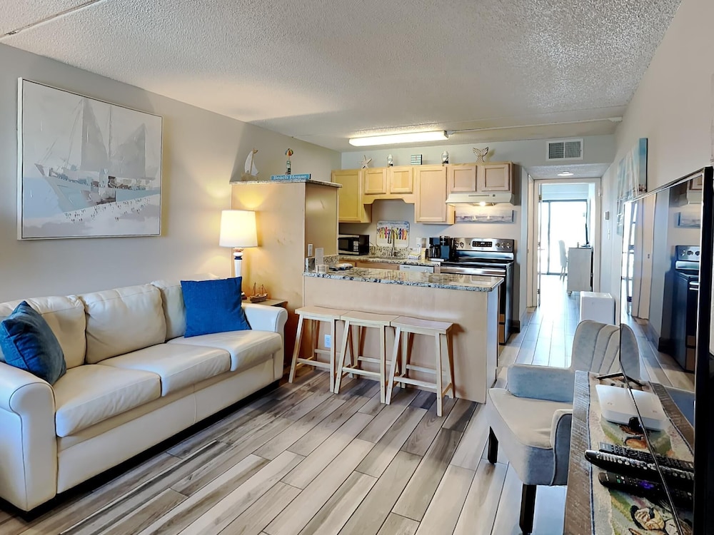Condo, 1 King Bed with Sofa bed, Balcony, Ocean View (#2 - No Pets)