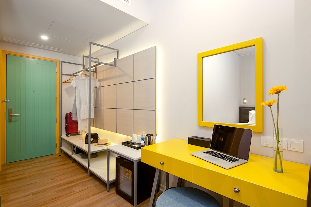 Family Room - Photo 11