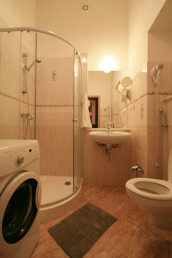 Apartment photo 3