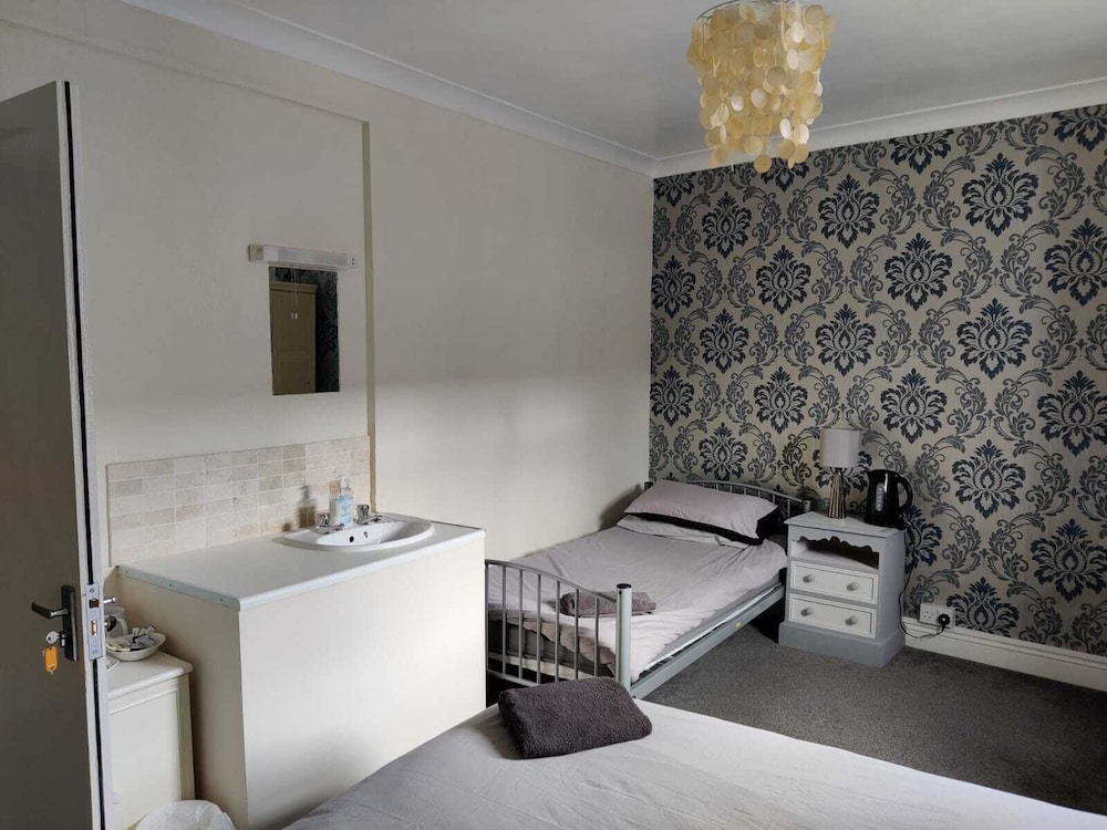 Triple Room, Shared Bathroom photo 2