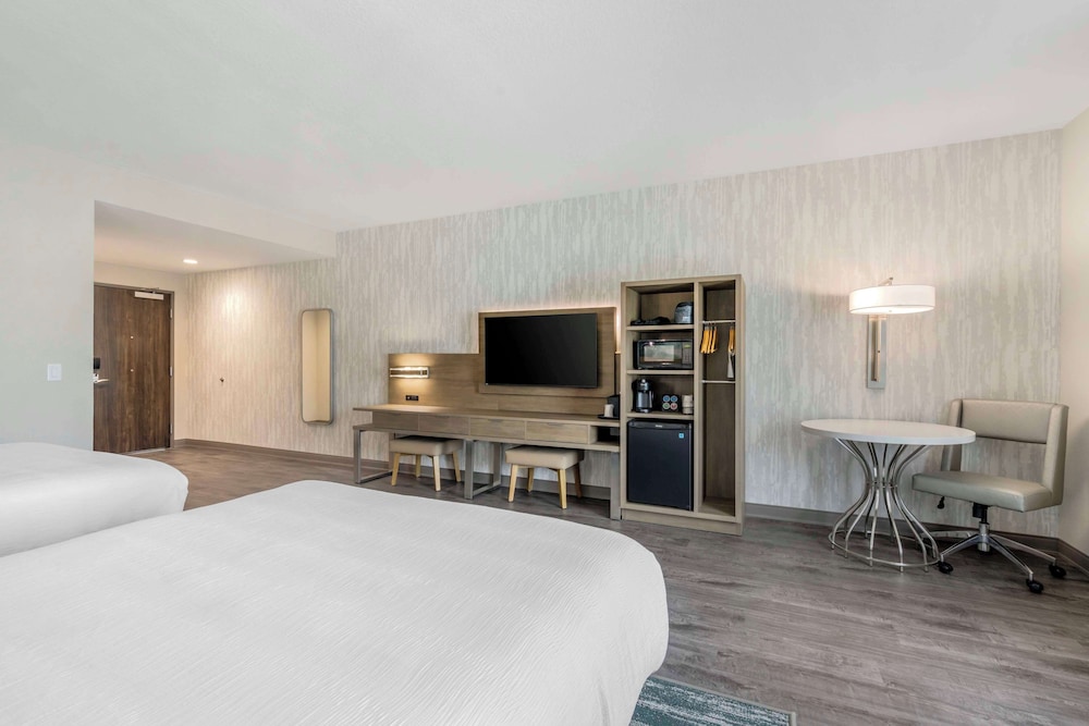 Standard Room, 2 Queen Beds, Bathtub (Bathtub) photo 3
