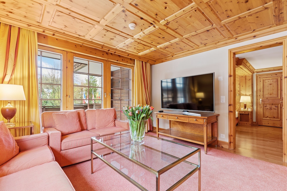 Superior Suite, 1 Bedroom (Classic) - Photo 2