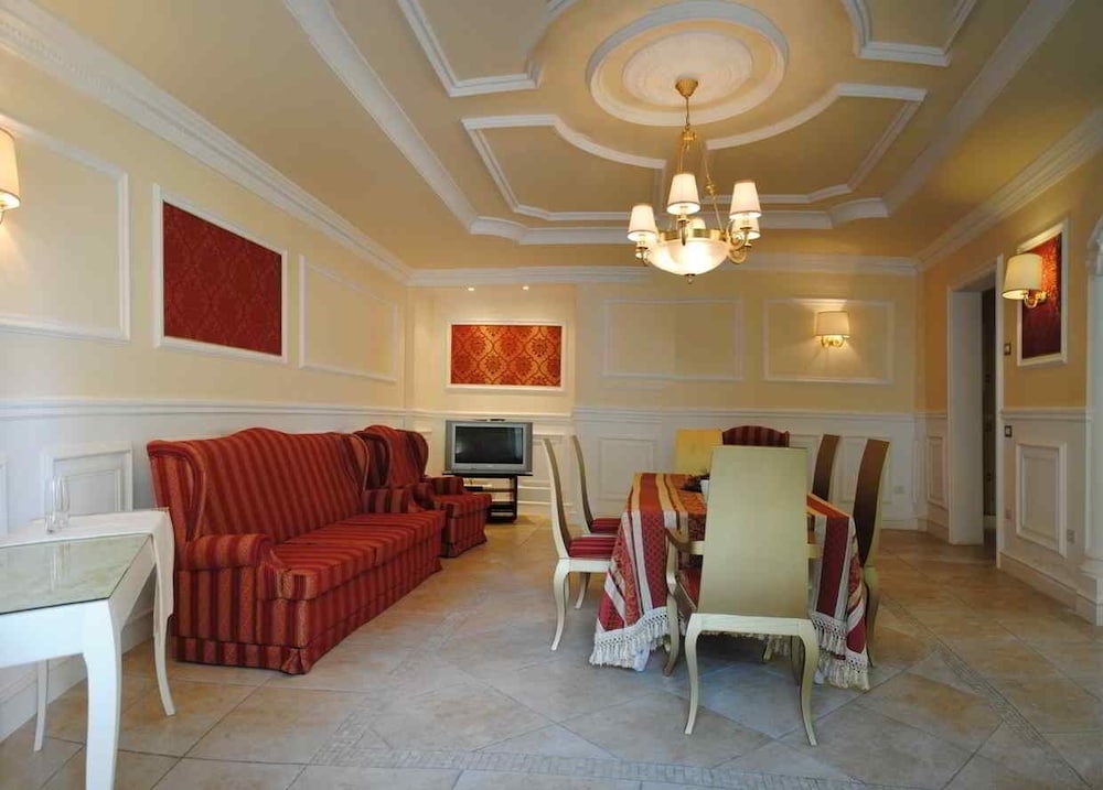 Villa, 5 Bedrooms, Smoking, Private Pool photo 2