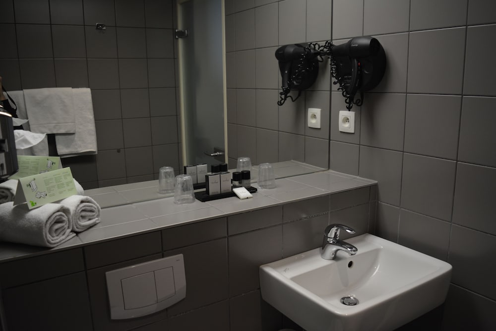 Superior Room, 2 Twin Beds, Non Smoking - Photo 3