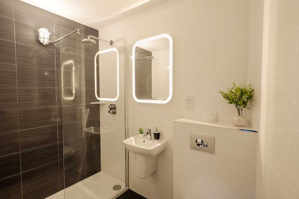 Deluxe Twin Room photo 2