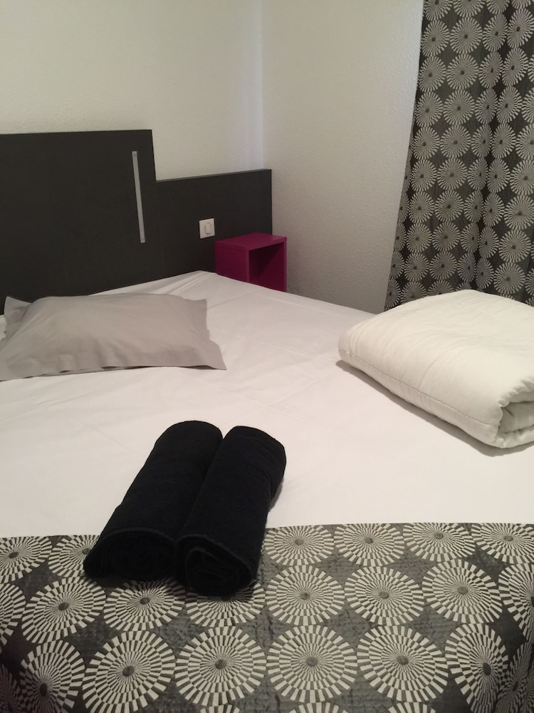 Standard Room, 1 Double Bed - Photo 24