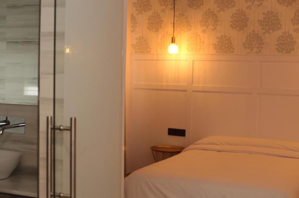 Standard Double or Twin Room, 1 Bedroom, Non Smoking - Photo 14