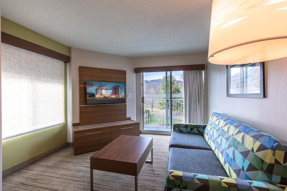 Suite, 1 King Bed, Accessible Bathtub (Mobility) - Photo 6