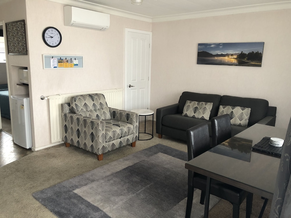 One Bedroom Unit photo 1