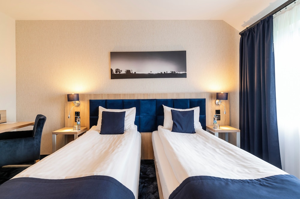 Standard Room - Photo 13