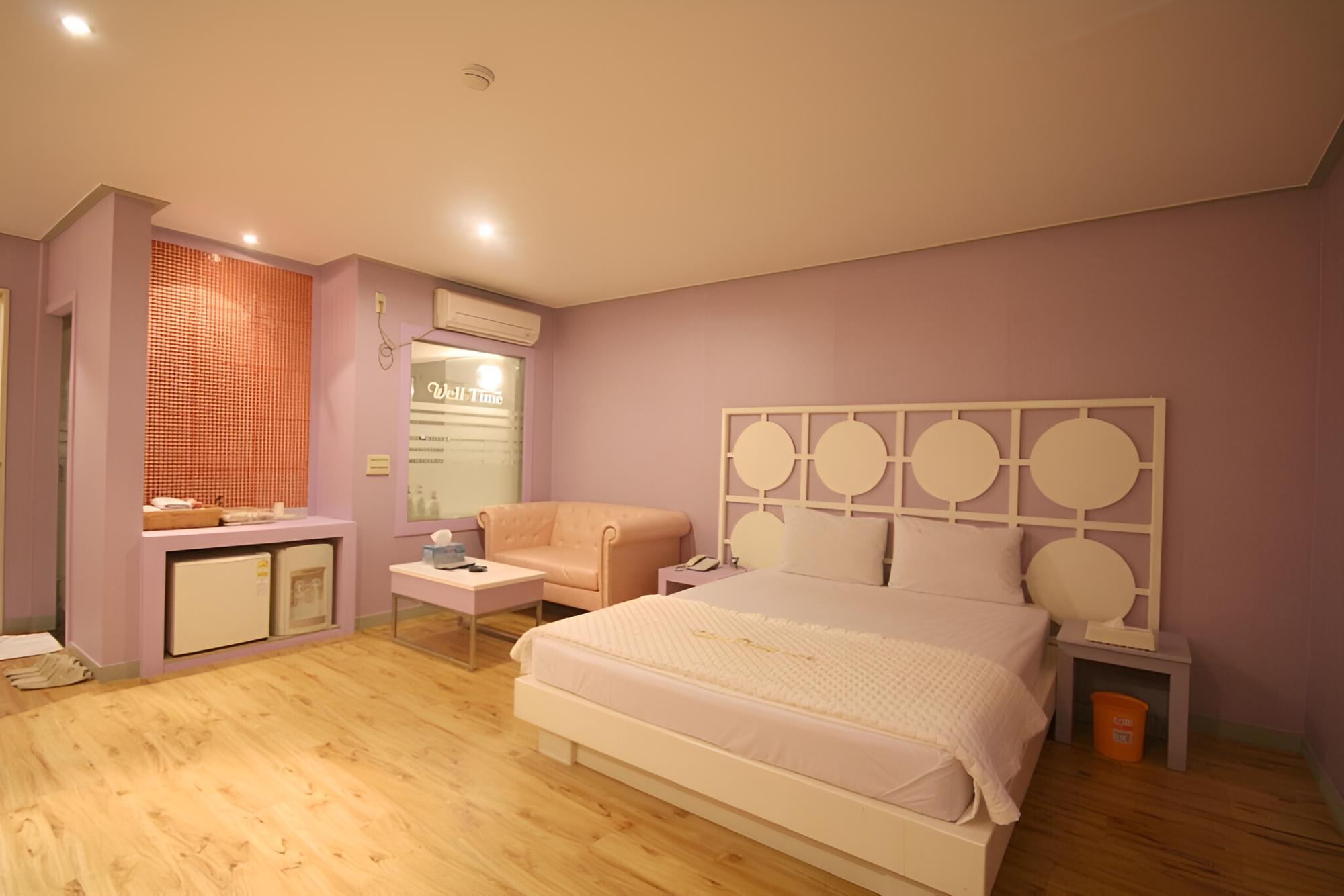 Room (Special room (Spacious room / PC / bi) - Photo 12