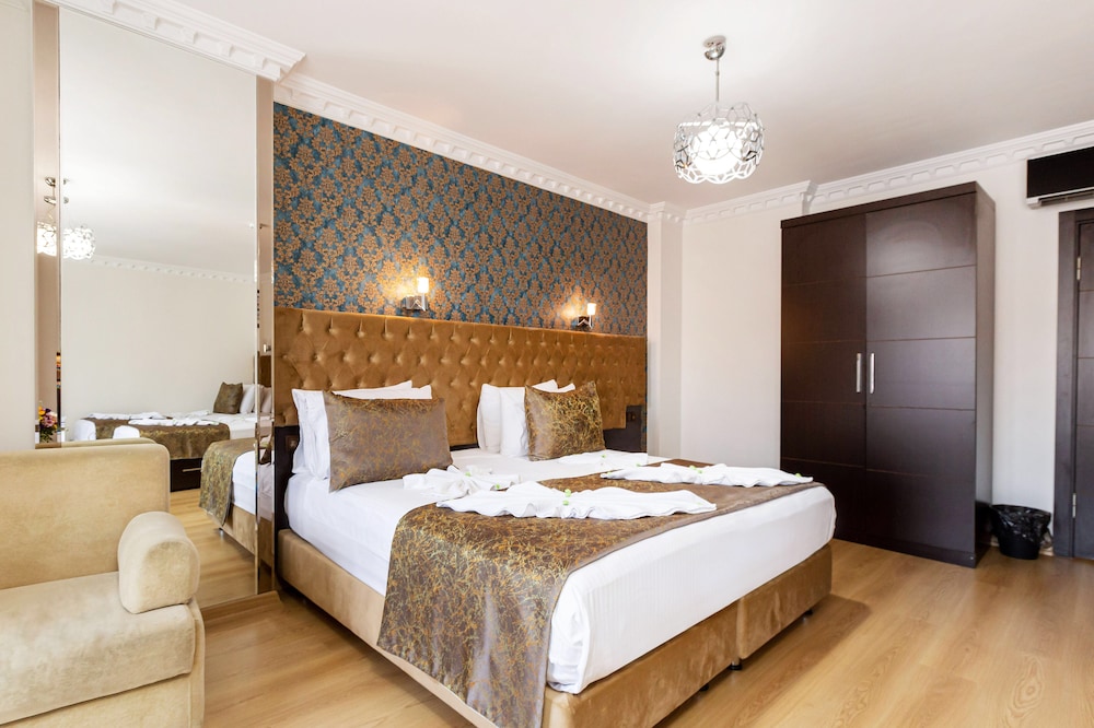 Deluxe Quadruple Room photo 3