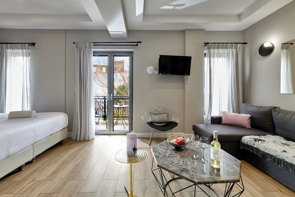 Luxury Suite, Balcony