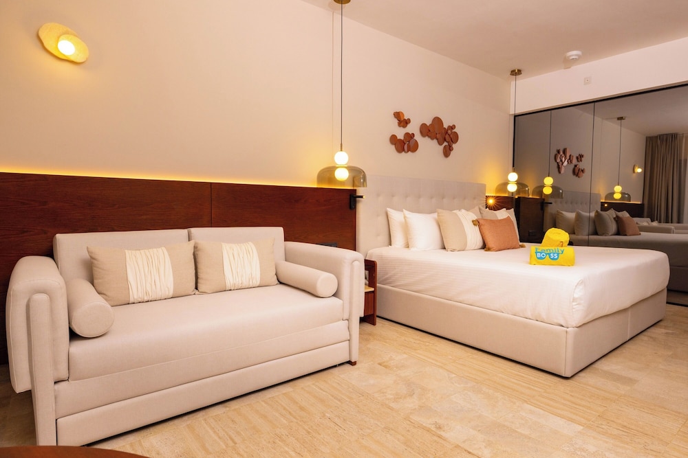 Family Selection Suite Beachfront thumbnail 5