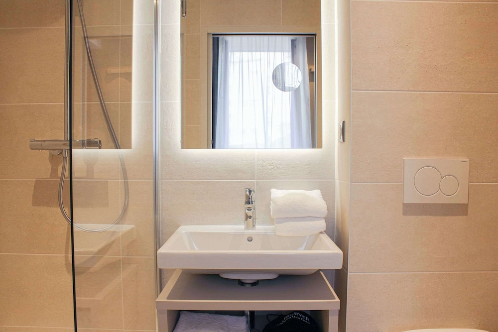 Comfort Room photo 2