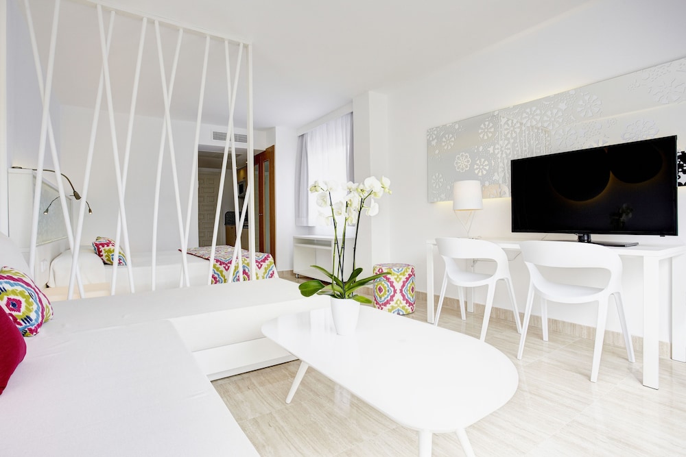 Junior Suite, Balcony photo 3