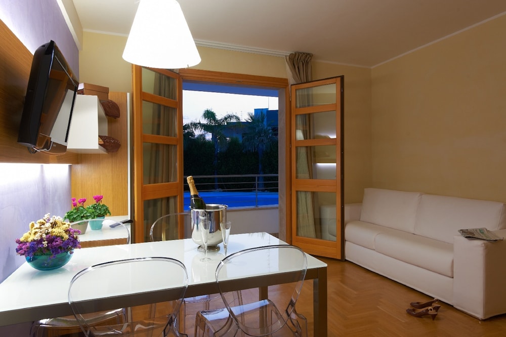 Suite, Balcony - Photo 6