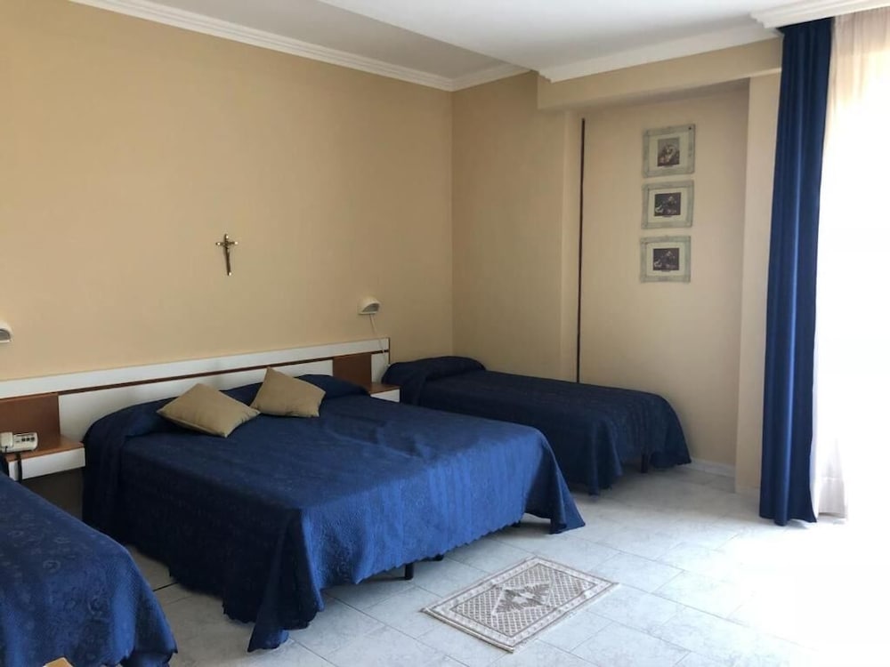 Quadruple Room photo 1