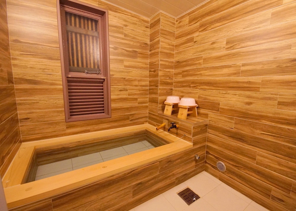 Special Japanese Style Room with Indoor Hot Spring photo 2