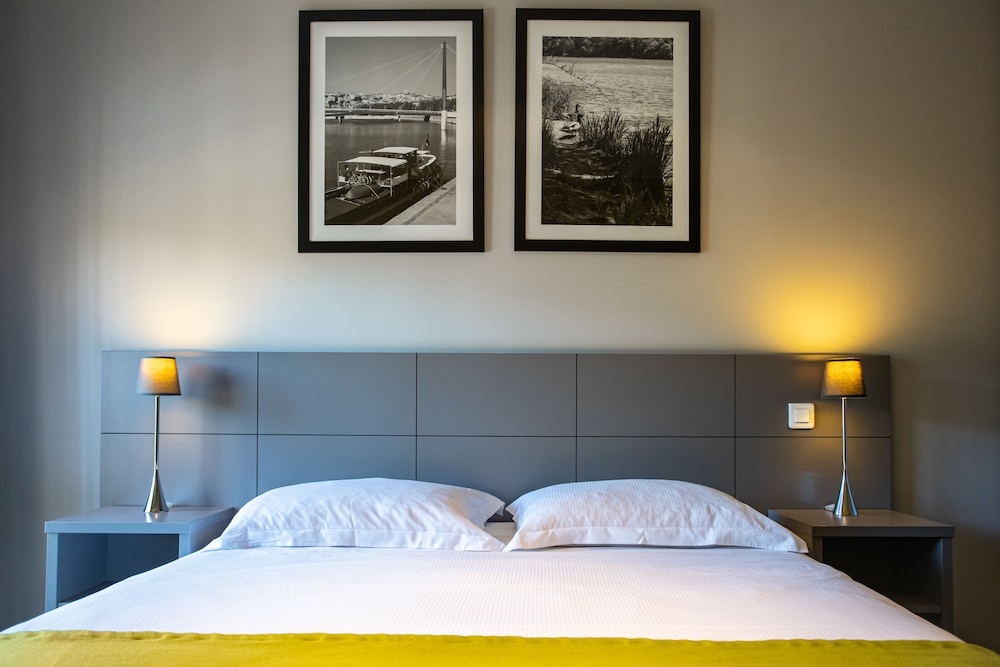Comfort Room, 1 Double Bed - Photo 2