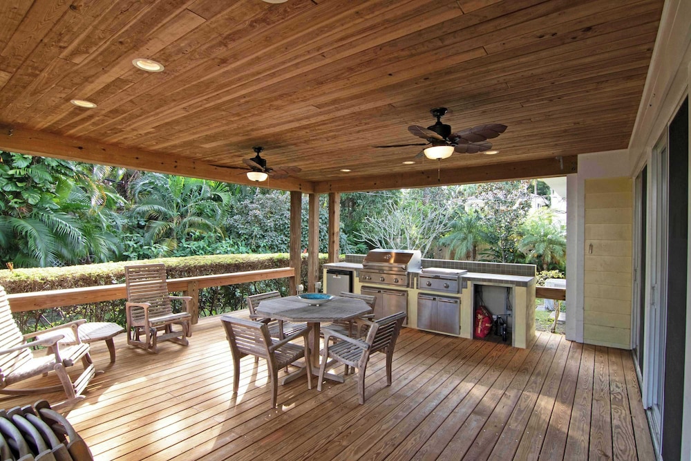 House, Multiple Beds, Patio, Garden View (Sun, Shells, & Seaspray) photo 1