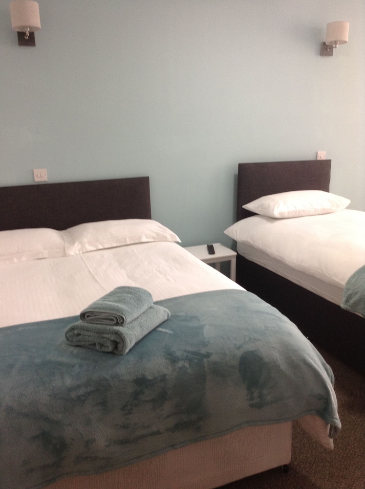 Standard Triple Room, Multiple Beds, Non Smoking photo 2