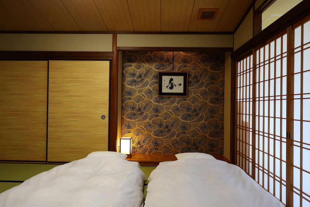 Japanese Style Family Room with Open Air Bath photo 1