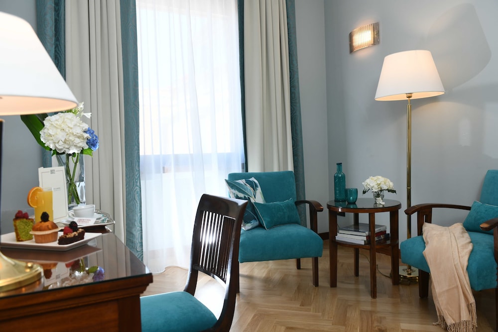 Deluxe Premium Room