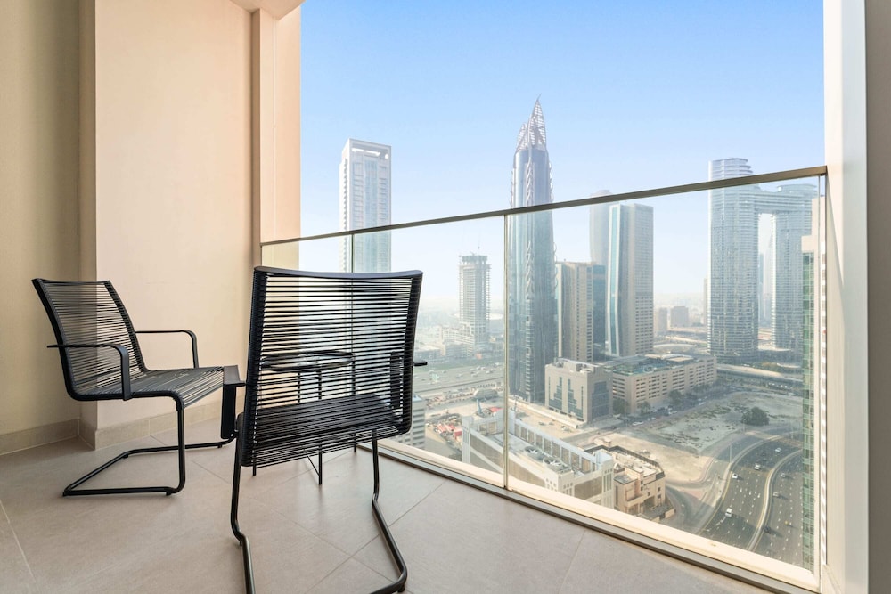 Royal Apartment, 2 Bedrooms, City View photo 2