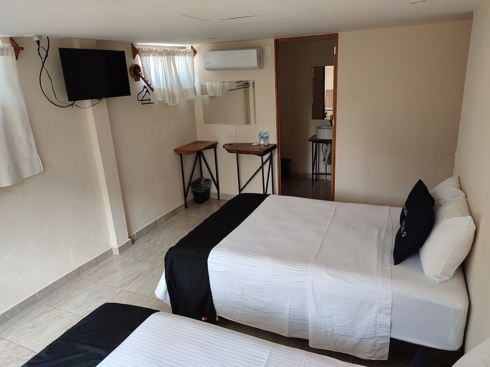 Standard Double Room, 2 Double Beds - Photo 1