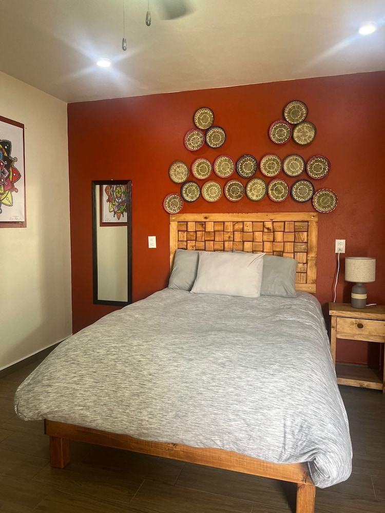 Comfort Room, Patio photo 1