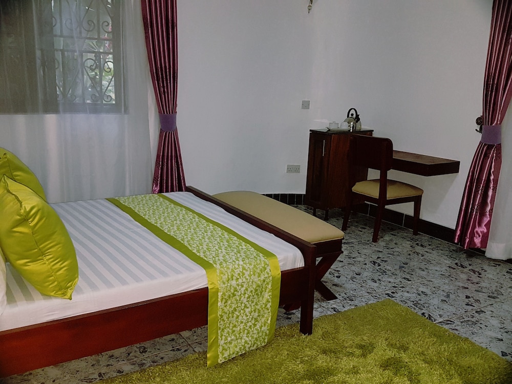 Single Room photo 2