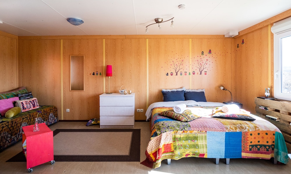 Studio Apartment (3 adults) photo 2