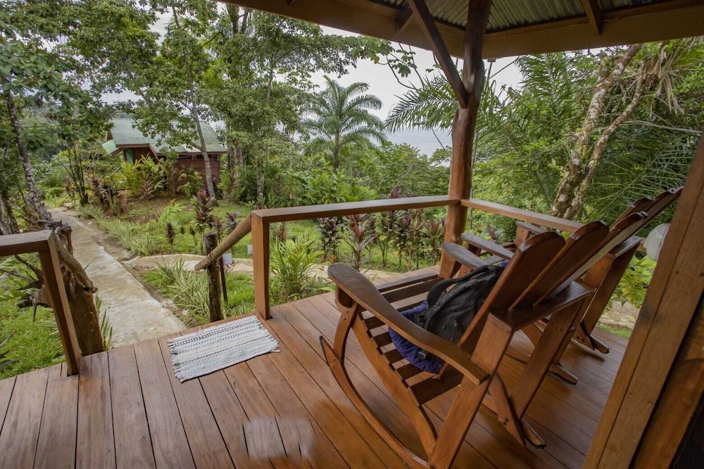 Standard Cabin, 1 Bedroom, Balcony, Partial Sea View photo 2