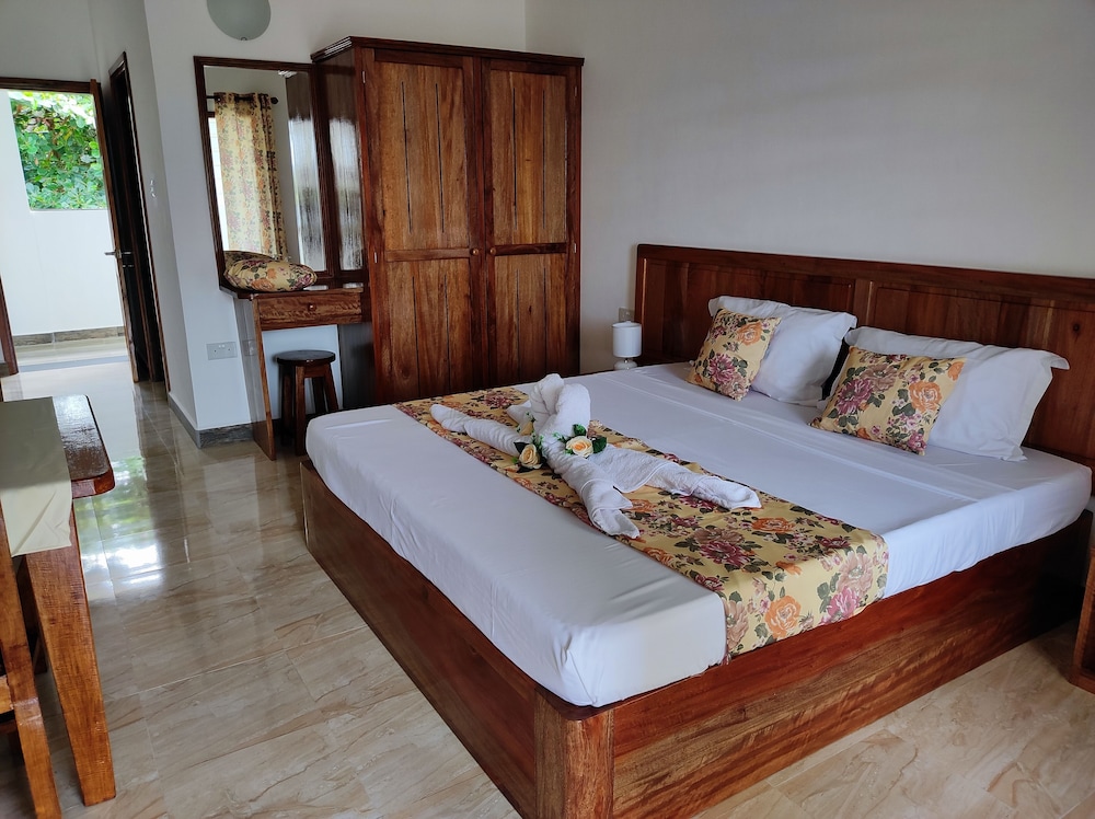 Standard Double Room, 1 King Bed photo 2